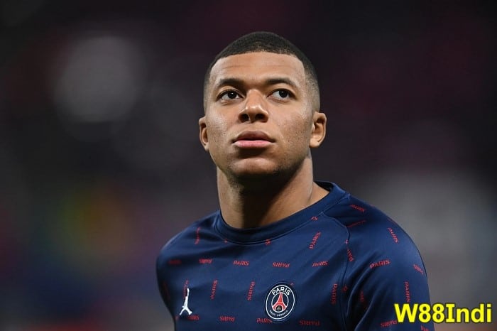 ท็อป-ท็อป FC0 footer-kylian-mmbappy